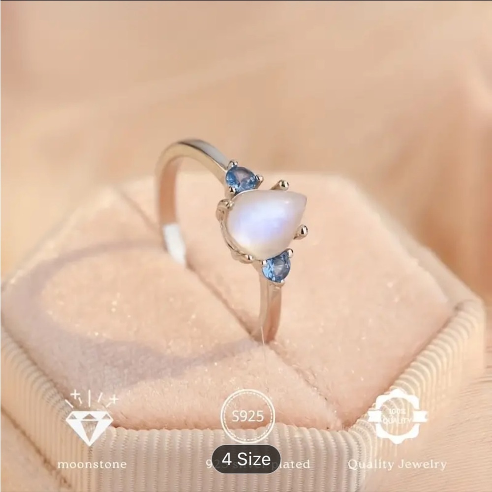 New. Sterling Silver 925 teardrop moonstone ring